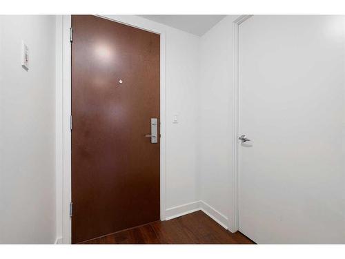 407-1118 12 Avenue Sw, Calgary, AB - Indoor Photo Showing Other Room