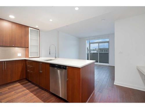 407-1118 12 Avenue Sw, Calgary, AB - Indoor Photo Showing Kitchen