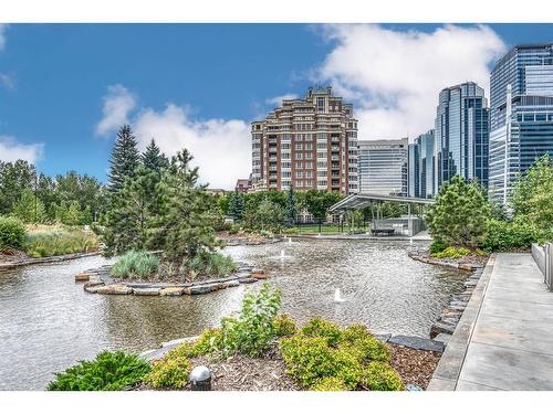 1008-738 1 Avenue Sw, Calgary, AB - Outdoor With Body Of Water