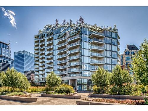 1008-738 1 Avenue Sw, Calgary, AB - Outdoor With Balcony With Facade