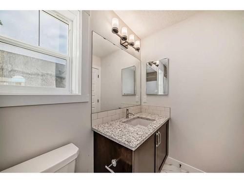 320 Homestead Grove Ne, Calgary, AB - Indoor Photo Showing Bathroom