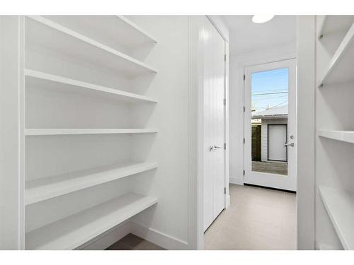 721 36 Street Nw, Calgary, AB - Indoor With Storage