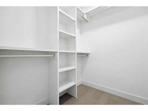 721 36 Street Nw, Calgary, AB - Indoor With Storage