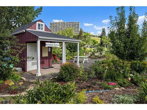 721 36 Street Nw, Calgary, AB - Outdoor