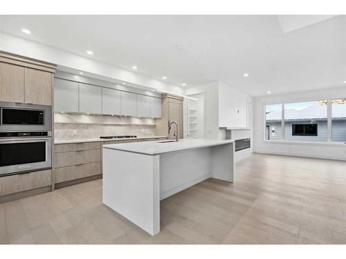 721 36 Street Nw, Calgary, AB - Indoor Photo Showing Kitchen