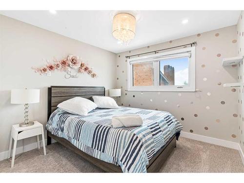 243 East Chestermere Drive, Chestermere, AB - Indoor Photo Showing Bedroom