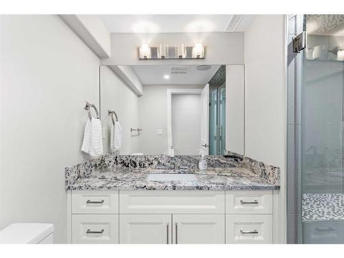 243 East Chestermere Drive, Chestermere, AB - Indoor Photo Showing Bathroom