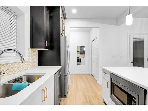 192 Homestead Drive Ne, Calgary, AB - Indoor Photo Showing Kitchen