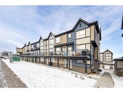 376 210 Avenue SW Calgary, AB T2X 4A5