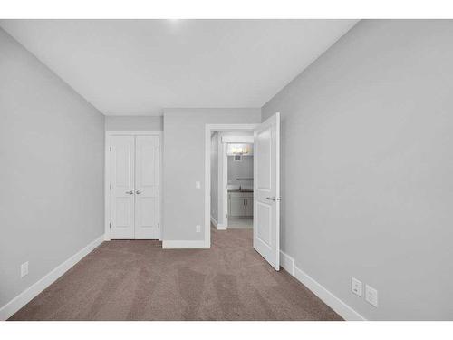 117 Masters Row Se, Calgary, AB - Indoor Photo Showing Other Room