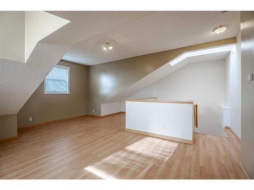 226-1920 14 Avenue Ne, Calgary, AB - Indoor Photo Showing Other Room