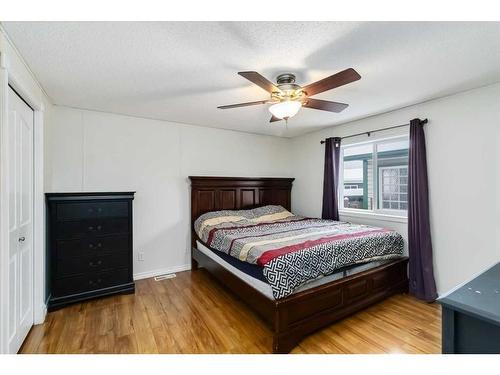 132 Mitchell Drive, Fort Mcmurray, AB - Indoor Photo Showing Bedroom