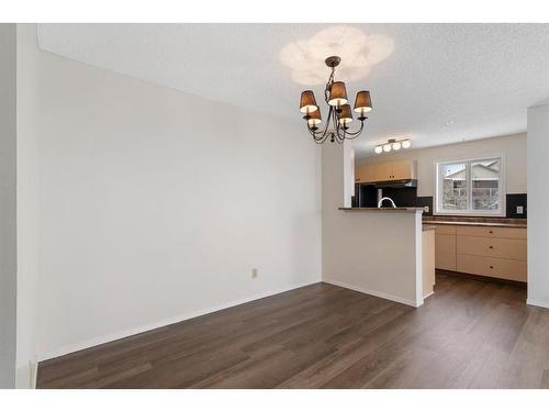 4214-1620 70 Street Se, Calgary, AB - Indoor