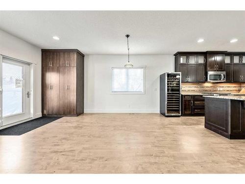 1414 26A Street Sw, Calgary, AB - Indoor Photo Showing Kitchen With Upgraded Kitchen