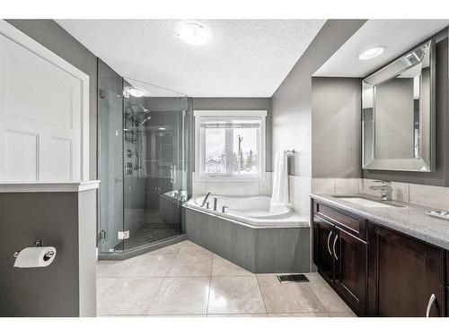 1414 26A Street Sw, Calgary, AB - Indoor Photo Showing Bathroom