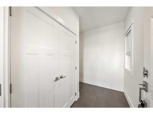 1414 26A Street Sw, Calgary, AB - Indoor Photo Showing Other Room