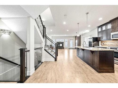 1414 26A Street Sw, Calgary, AB - Indoor Photo Showing Kitchen With Upgraded Kitchen