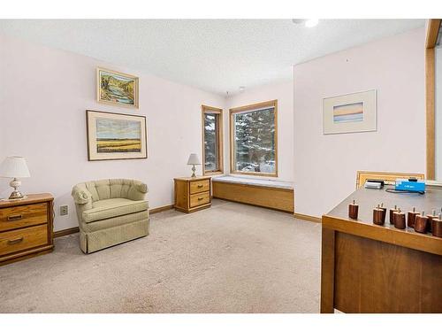 99 Oakmount Court Sw, Calgary, AB - Indoor