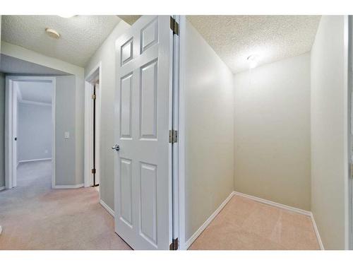 17 Tuscany Valley Park Nw, Calgary, AB - Indoor Photo Showing Other Room