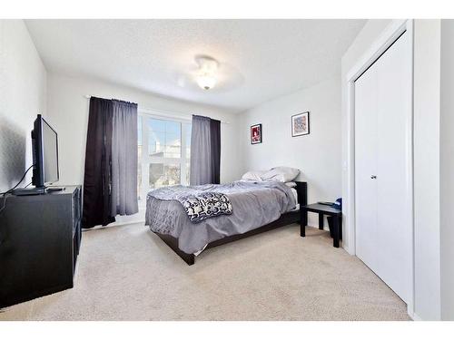 17 Tuscany Valley Park Nw, Calgary, AB - Indoor Photo Showing Bedroom