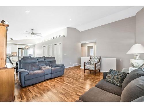 336 Willow Ridge Manor, Diamond Valley, AB - Indoor Photo Showing Living Room