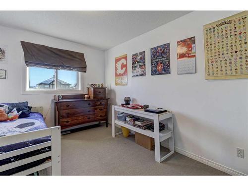 42 Royal Birch Terrace Nw, Calgary, AB - Indoor Photo Showing Bedroom