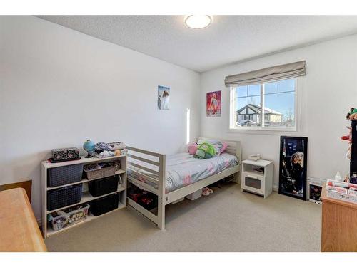 42 Royal Birch Terrace Nw, Calgary, AB - Indoor Photo Showing Bedroom