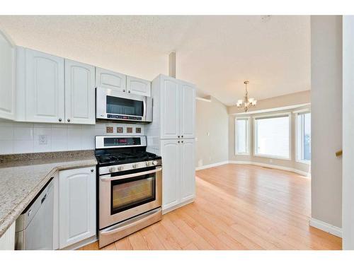 165 Harvest Rose Circle Ne, Calgary, AB - Indoor Photo Showing Kitchen