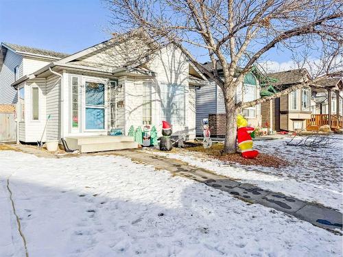 165 Harvest Rose Circle Ne, Calgary, AB - Outdoor