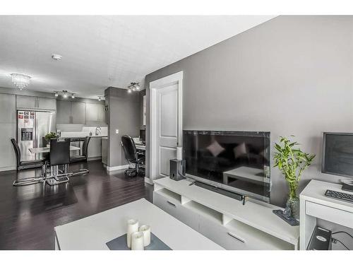 5305-302 Skyview Ranch Drive Ne, Calgary, AB - Indoor Photo Showing Living Room