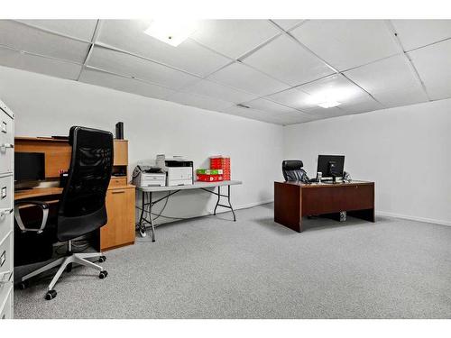 455 Cedarpark Drive Sw, Calgary, AB - Indoor Photo Showing Office