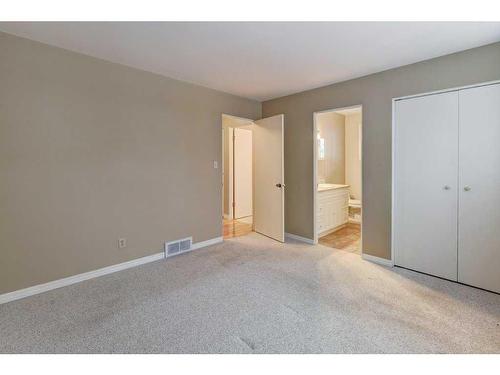 14547 Parkland Boulevard Se, Calgary, AB - Indoor Photo Showing Other Room