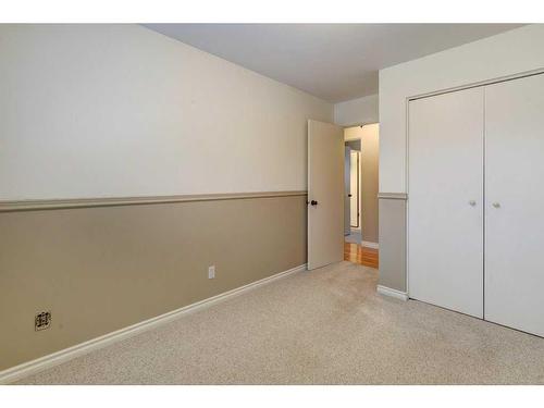 14547 Parkland Boulevard Se, Calgary, AB - Indoor Photo Showing Other Room