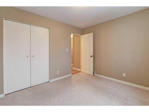 14547 Parkland Boulevard Se, Calgary, AB - Indoor Photo Showing Other Room