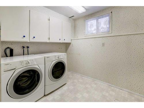 14547 Parkland Boulevard Se, Calgary, AB - Indoor Photo Showing Laundry Room