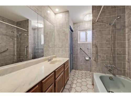 9927 5 Street Se, Calgary, AB - Indoor Photo Showing Bathroom