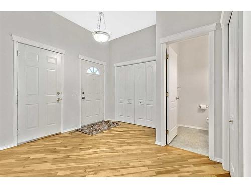 265 Somerside Park Sw, Calgary, AB - Indoor Photo Showing Other Room