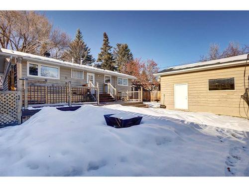 6616 34 Street Sw, Calgary, AB - Outdoor