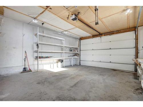 6616 34 Street Sw, Calgary, AB - Indoor Photo Showing Garage