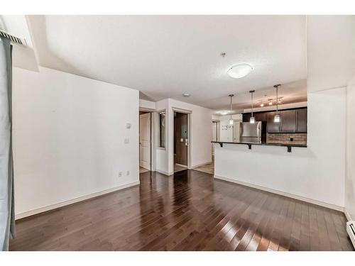 3109-115 Prestwick Villas Se, Calgary, AB - Indoor Photo Showing Kitchen