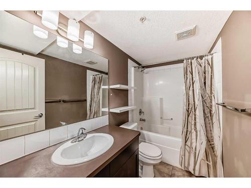 3109-115 Prestwick Villas Se, Calgary, AB - Indoor Photo Showing Bathroom