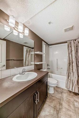 3109-115 Prestwick Villas Se, Calgary, AB - Indoor Photo Showing Bathroom