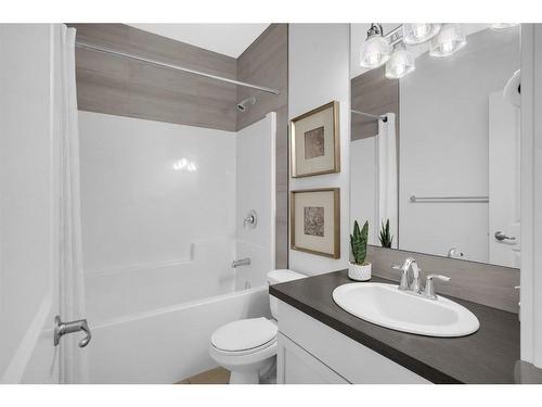 16 Cornerbrook Way Ne, Calgary, AB - Indoor Photo Showing Bathroom