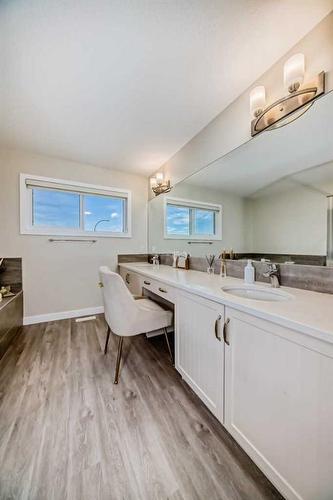 158 Seton Gardens Se, Calgary, AB - Indoor