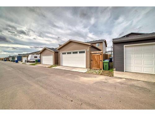 148 Dawson Drive, Chestermere, AB - Outdoor