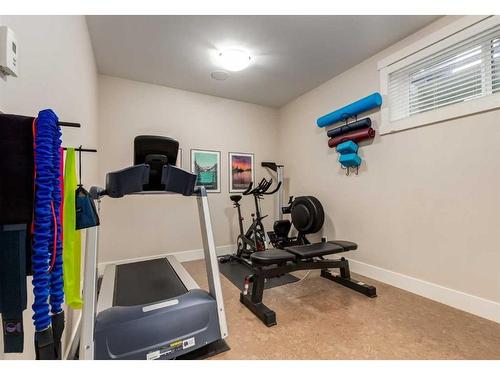 1937 47 Avenue Sw, Calgary, AB - Indoor Photo Showing Gym Room