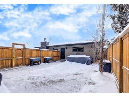 1937 47 Avenue Sw, Calgary, AB - Outdoor