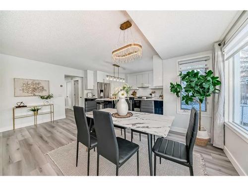 14333 Evergreen Street Sw, Calgary, AB - Indoor Photo Showing Dining Room