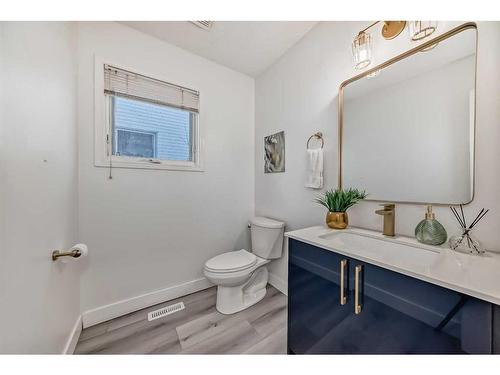 14333 Evergreen Street Sw, Calgary, AB - Indoor Photo Showing Bathroom