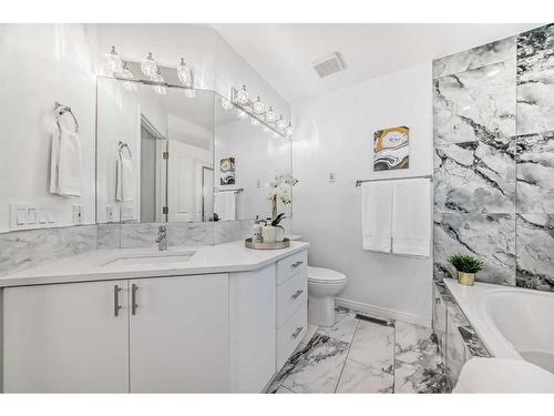 14333 Evergreen Street Sw, Calgary, AB - Indoor Photo Showing Bathroom